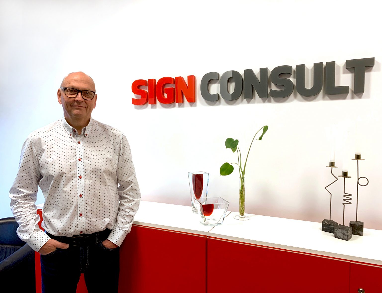sign consult